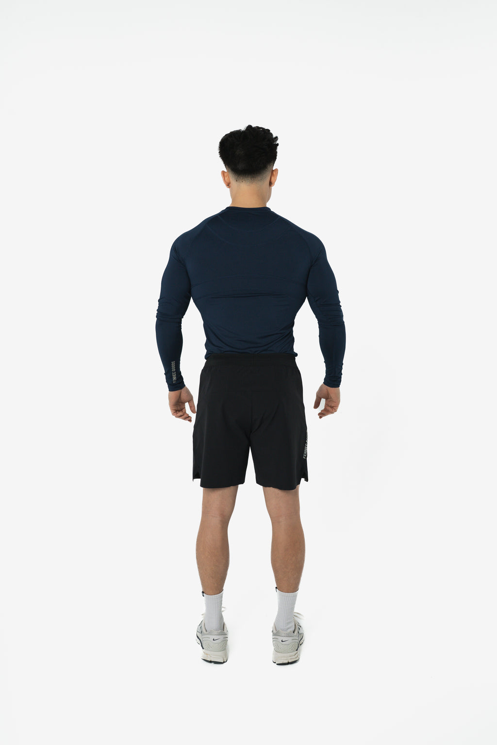 LIGHTWEIGHT LONG SLEEVE COMPRESSION TOP - SHADOW NAVY