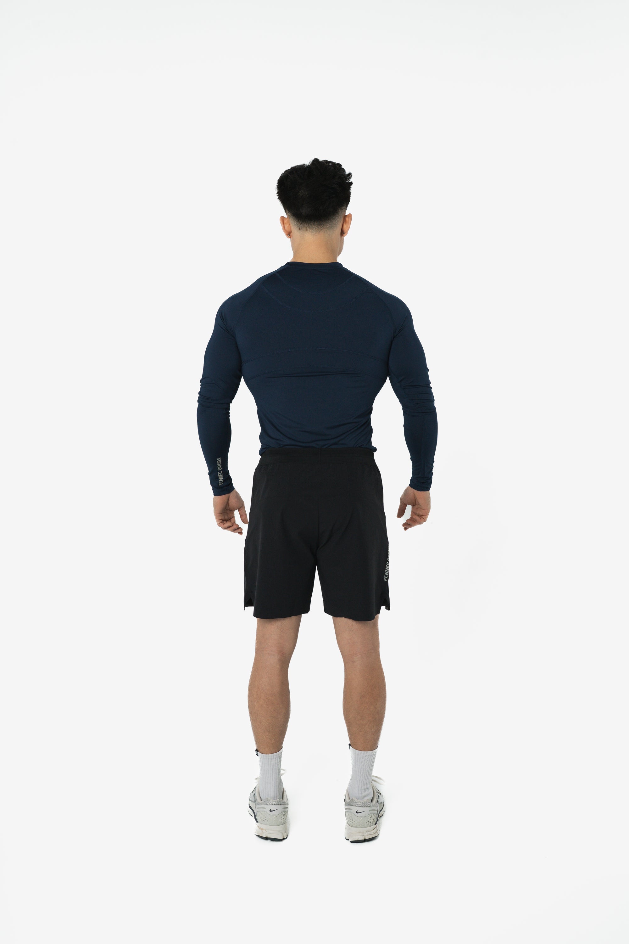 LIGHTWEIGHT LONG SLEEVE COMPRESSION TOP - SHADOW NAVY
