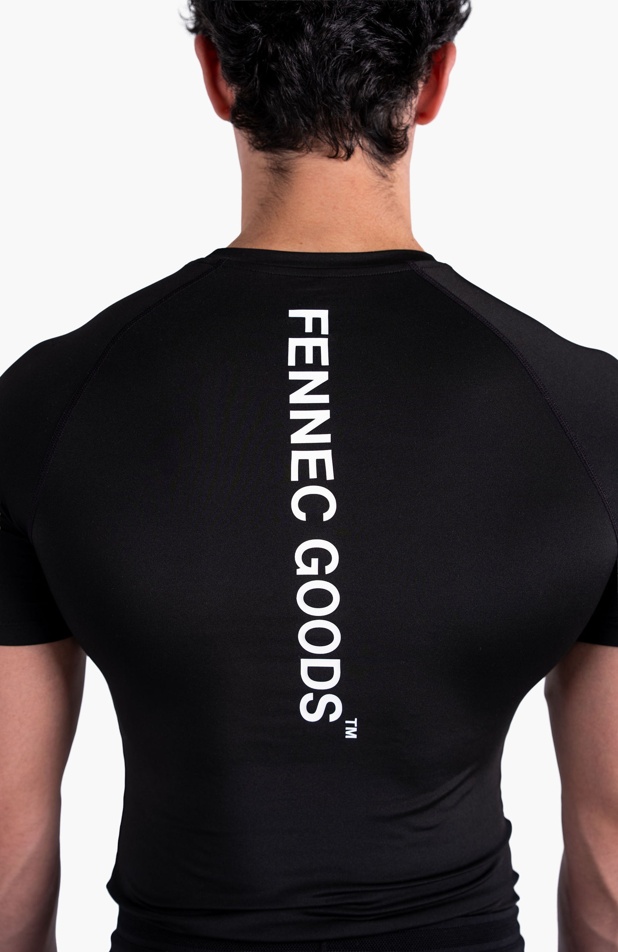 SHORT ARM COMPRESSION TOP - BLACK