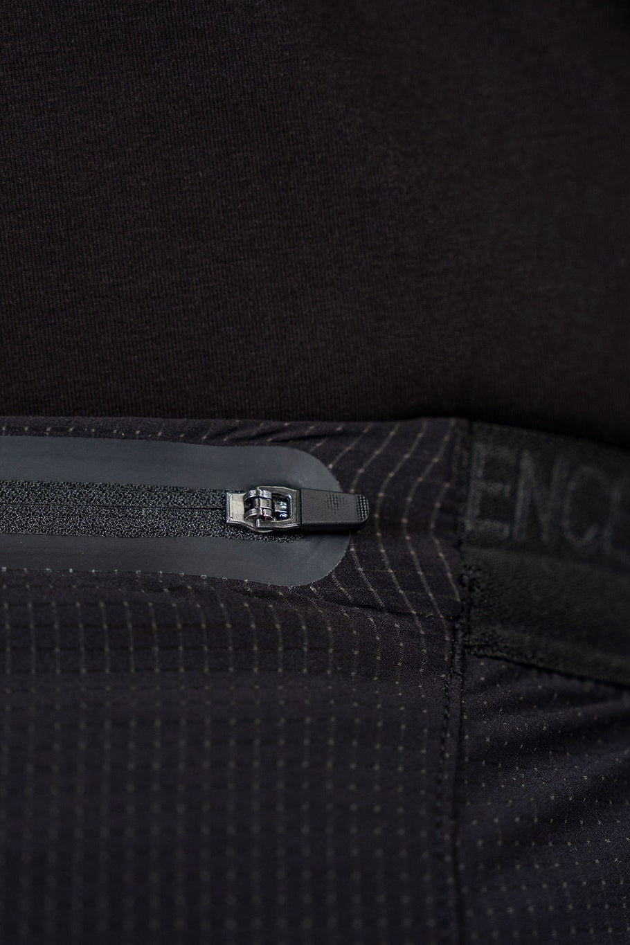 2 IN 1 RUN SHORTS