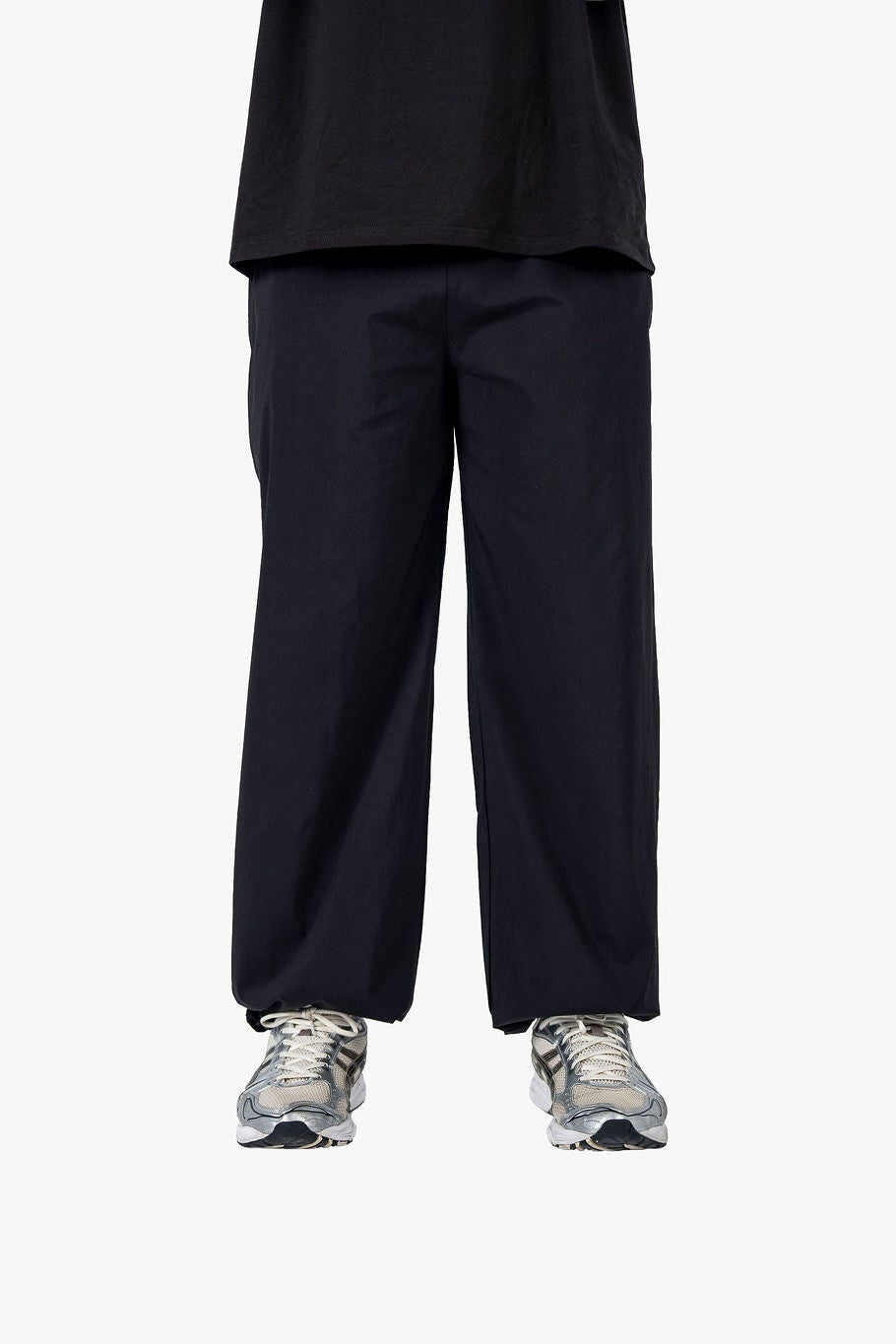 OVERSIZED TRACK PANTS