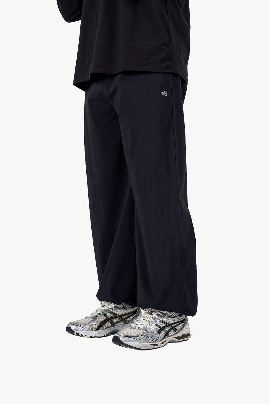 OVERSIZED TRACK PANTS