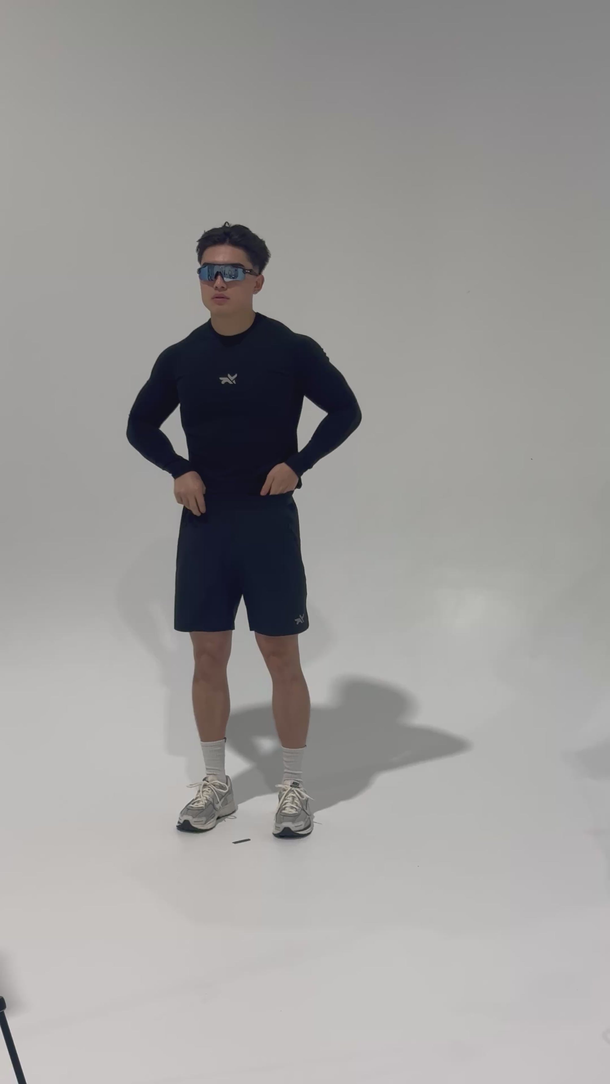 HEAVYWEIGHT LONG SLEEVE COMPRESSION TOP - SHADOW BLACK